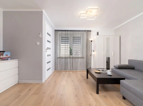 Apartment Gromadzka With A/C by Renters