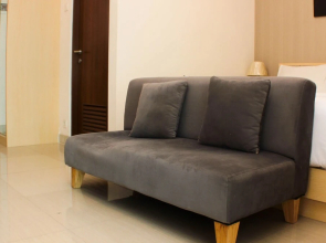Cozy And Warm Studio At Grand Kamala Lagoon Apartment