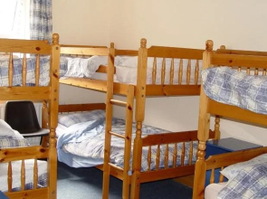 Clare's Rock Hostel Budget B&B