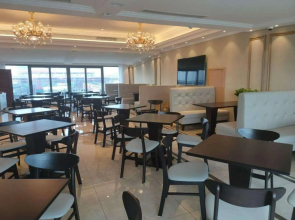Vienna Hotel (Bozhou Kangmei Chinese Medicine City Store)