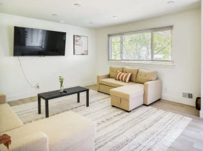 Pet-friendly Norfolk Retreat ~ 7 Mi to Beach!