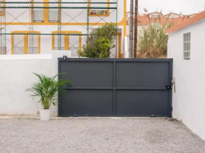 Red Door House Peniche