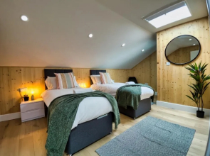 Green Mews 2 By My Getaways