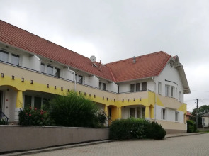 Triász Aparthotel