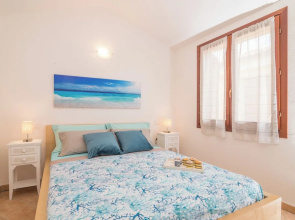 Glori House 50m From Marina di Olbia