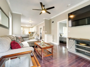 Downtown Wilmington Home: Walk to Cape Fear River!
