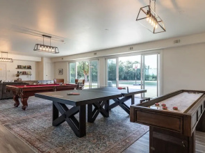 Sleeps 20 Vineyard Estate w/ Resort Pool, Spa & Game Room Wilson Creek Manor by Avantstay