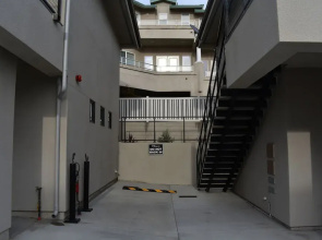 353 Hinds Avenue 1 Bedroom Apts by Redawning