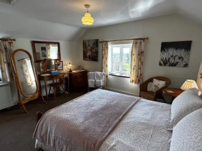 Welcoming 2 Bed Charming Self Catering Cottage