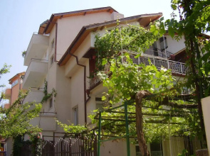 Vania Guest House