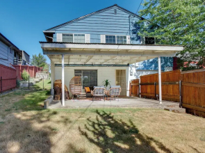 Updated Tacoma Home w/ Fire Pit!