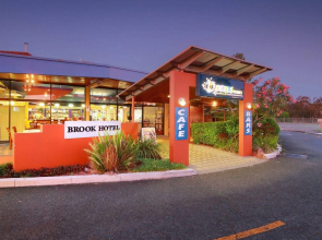 Nightelier Mitchelton The Brook