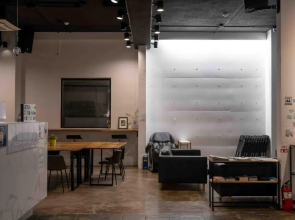 Canvas Hostel
