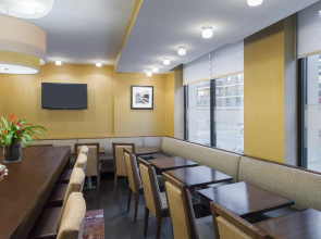 Hampton Inn Seaport Financial District