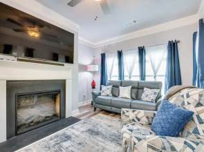 Atlanta Home w/ Patio, 8 Mi to Downtown + Aquarium