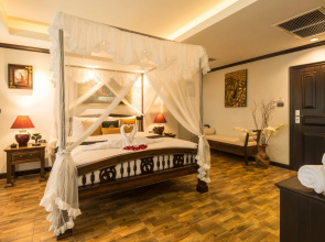 Tanawan Phuket Hotel