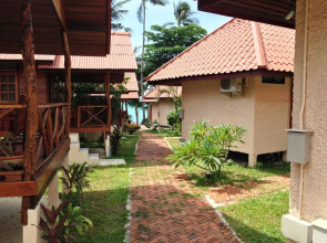 Dome Lay Beach Resort