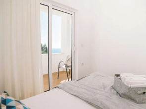 The Rooftop Apartment with Sea view