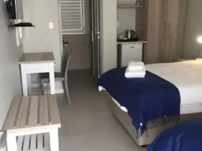 Kleinmond Lodge