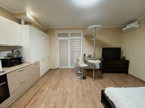 Green FOX на Набережной Приволжского Затона 20Г