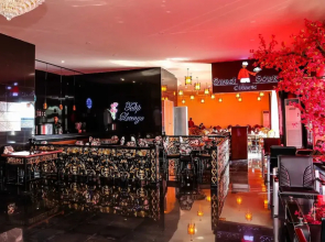 The Palace Suites Hotel