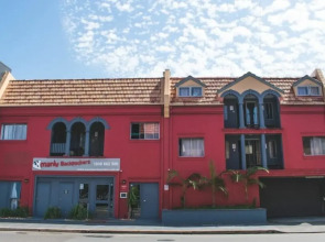 Stoke Beach House - Hostel