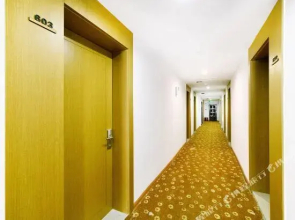 Home Inn (Dalian Malan Square Liaoning Normal University)