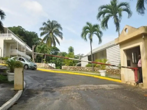 Ocho Rios Ocean Front Luxury Studio Sky Castles 24 hrs sleeps 2