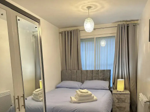Captivating 2-bed Apartment in West Bromwich