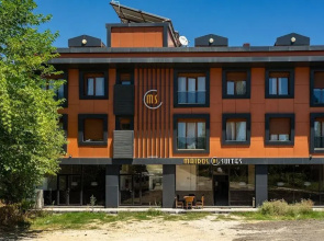 Maidos Hotel & Suites