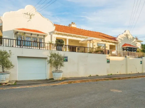 Uber Chic Heritage House
