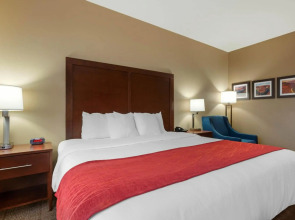 Comfort Inn & Suites Page at Lake Powell