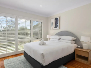 Luxurious 3-bed Home With Outdoor Spa
