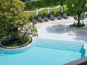 Отель Cross Pattaya Pratamnak