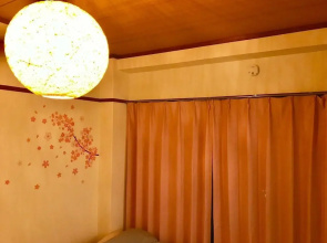 Local Nishijin Apartment