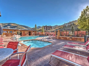Ski-in/ski-out Park City Studio w/ Pool Access!