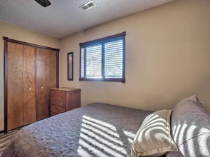 Branson West Condo Rental w/ Pool Access!