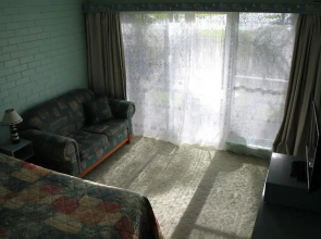 Inverloch Motel