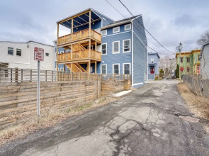 Downtown Hudson Apartment: Walk to Cafes & River!