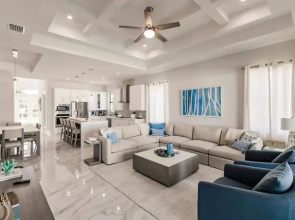 Exquisite Vanderbilt Beach Luxury Getaway