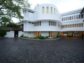 Casino Hotel - Cgh Earth, Cochin