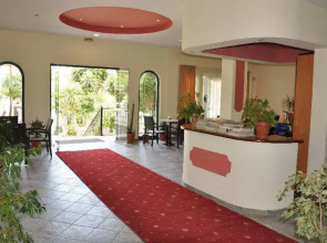 Hotel Pyrros