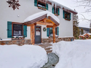 400 Whispering Pines Circle Private Home with Hot Tub