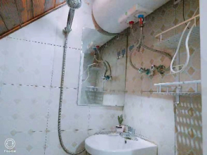 Hard Candy Apartment No.22