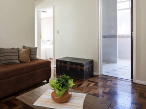 Apto 2 Quartos mais Sofá Cama até 5 Pessoas - Avenida Carlos Gomes
