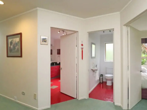 Hideaway in Harrowfield