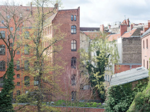 Carlotta Apartments
