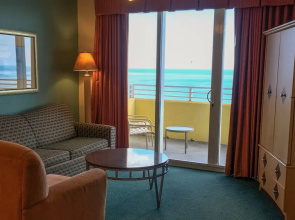Ocean Walk 2424a