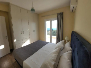 Evangelia's Residence - 3 Bedroom Sea View Apartment