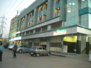 Budget Inn Palm Regency